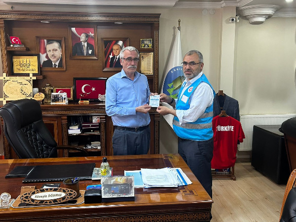 Başkan Dönmez, Kurban Vekaletini Türkiye Diyanet Vakfına Bağışladı. 